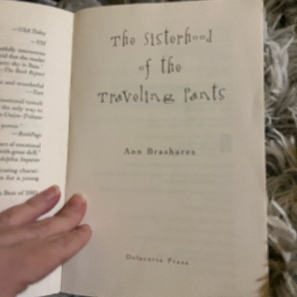 The Sisterhood of the Traveling Pants Book by Ann Brashares - Picture 6 of 7